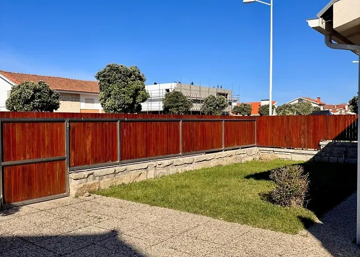 בית נופש Foz & Farol House - *