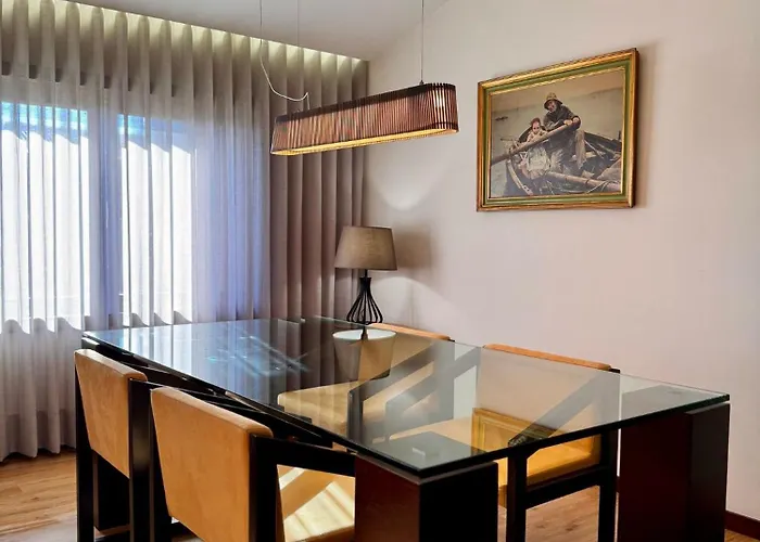 Дом отдыха Foz & Farol House - Эшпозенди