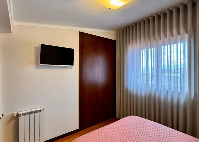 Foz & Farol House - *